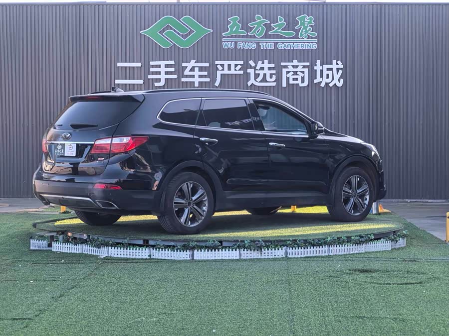 Hyundai Grand Santa Fe 2015 #21 Hyundai Grand Santa Fe 2015 car image #21