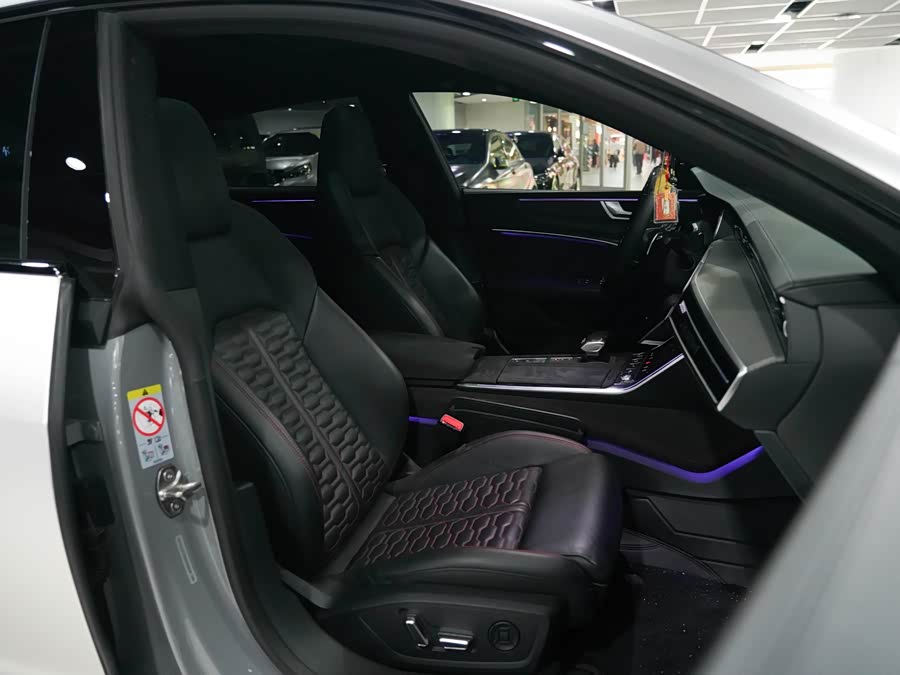 Audi RS 7 2021 car image #21