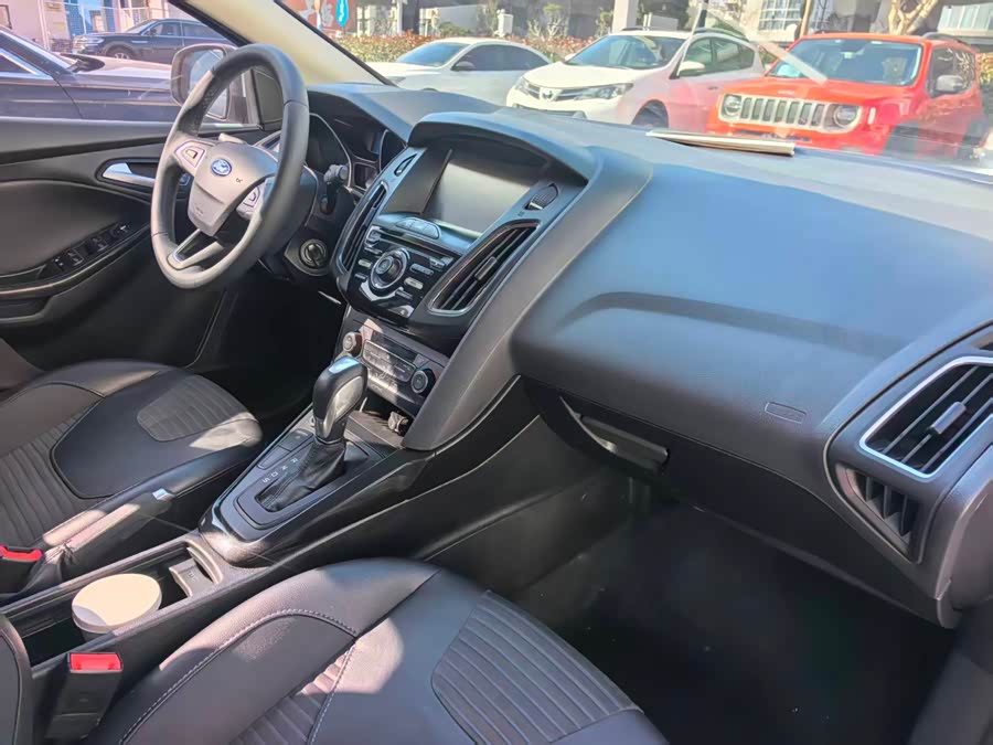 Ford Focus 2016 car image #21