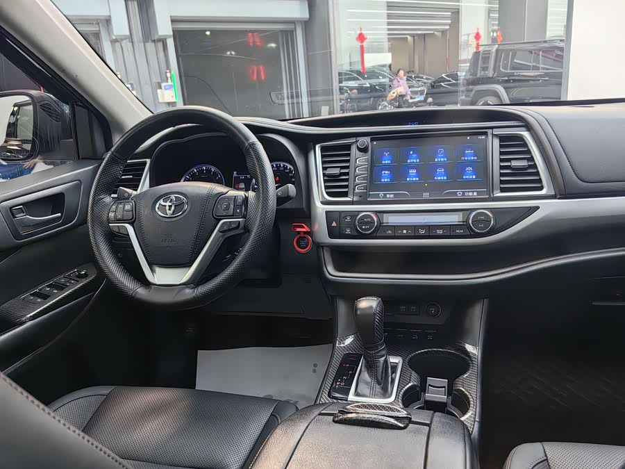 Toyota Highlander 2019 car image #21