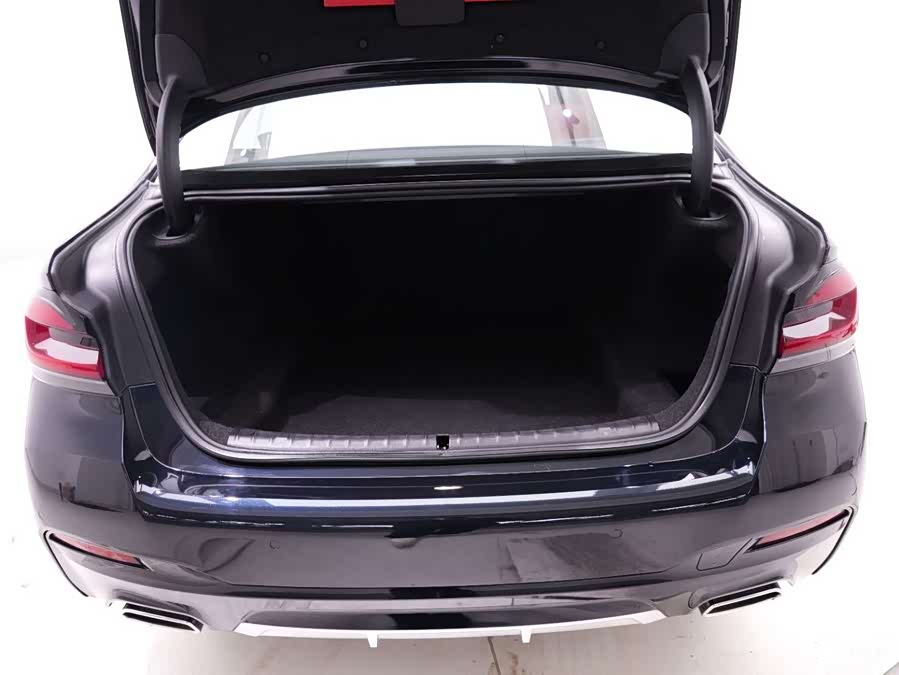 BMW 5 Series 2022 car image #21