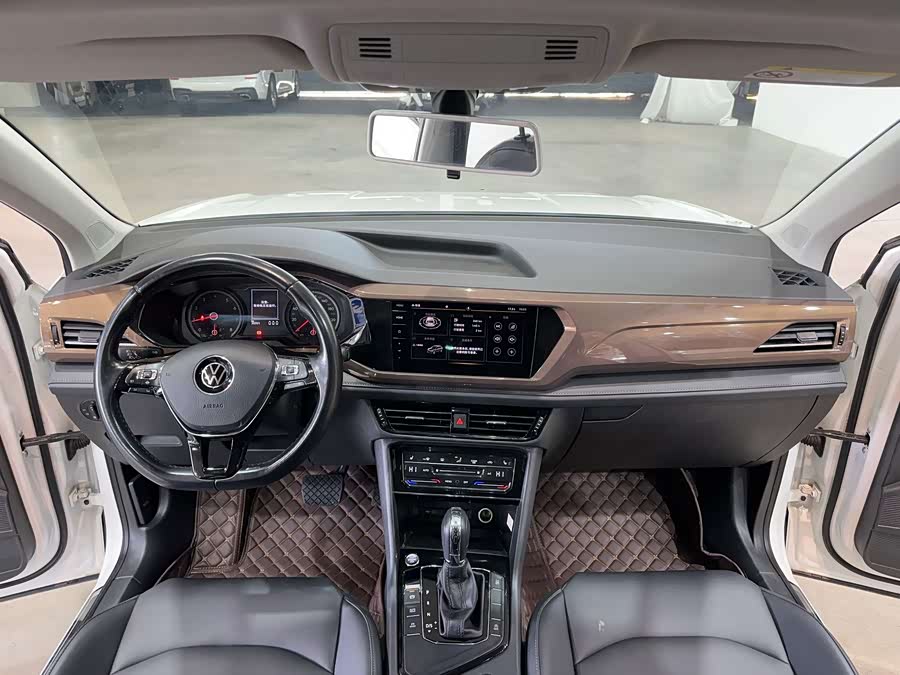 Volkswagen Tharu 2021 immagine di auto #21