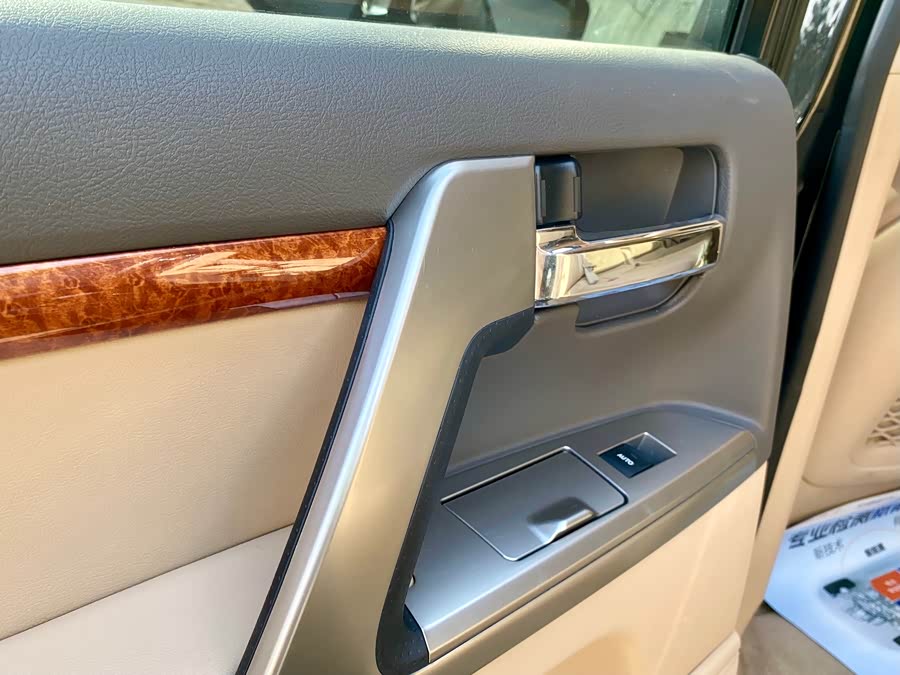 Toyota Land Cruiser 2015 #21 Toyota Land Cruiser 2015 car image #21