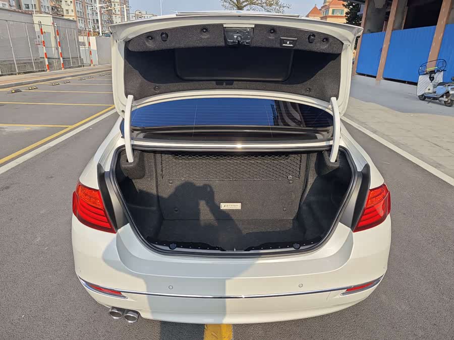 BMW 5 Series New Energy 2016 car image #21