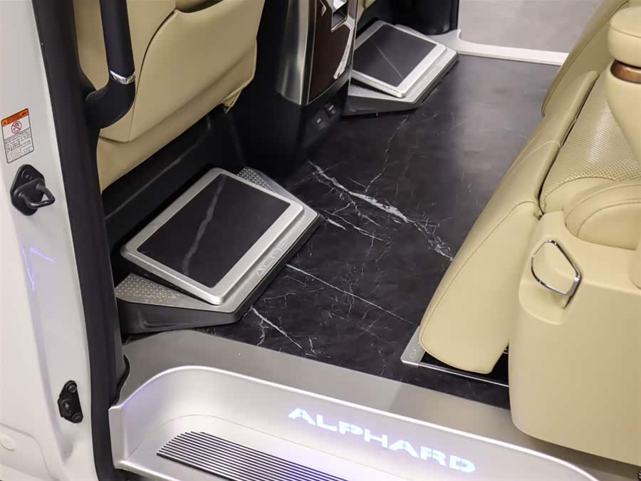 Toyota Alphard 2016 car image #21