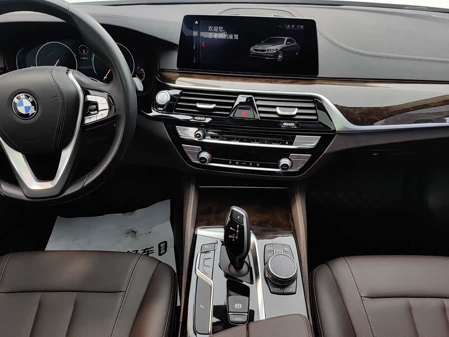 BMW 5 Series 2019 #21 BMW 5 Series 2019 car image #21