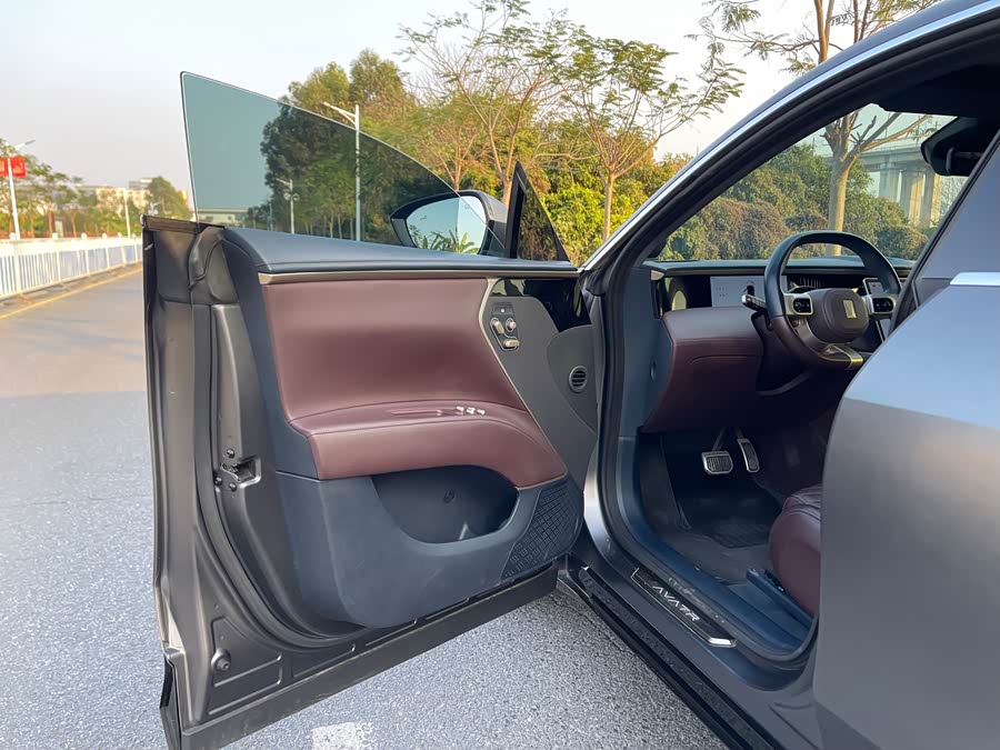 Avatr 11 2023 immagine di auto #21