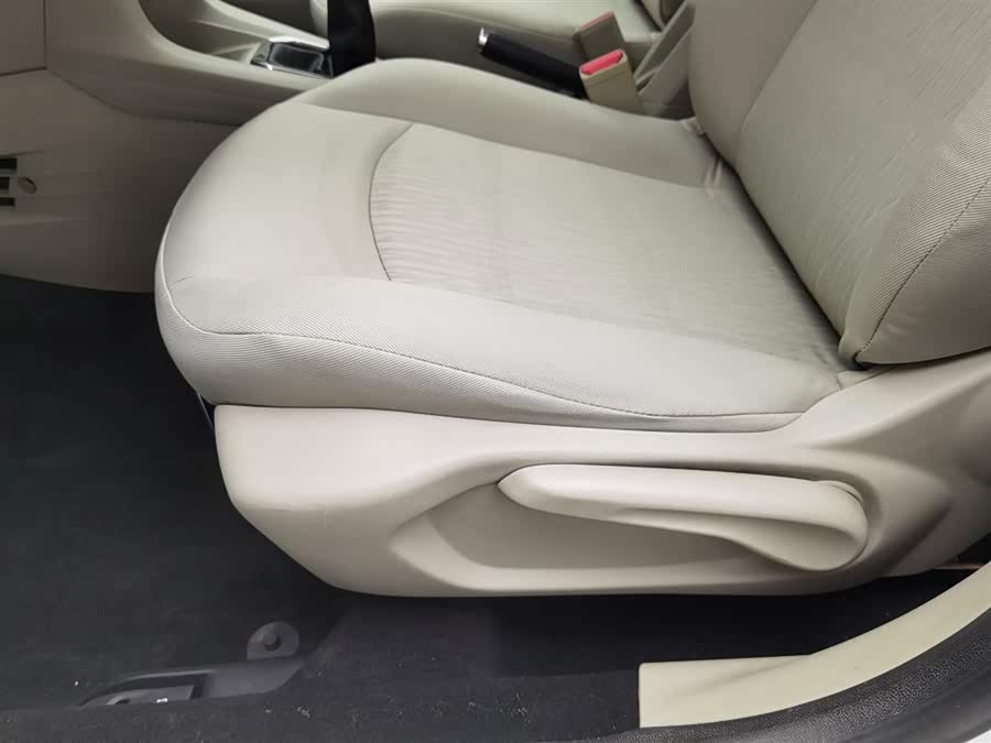 Citroen C-Elysée 2014 imagem de carro #21