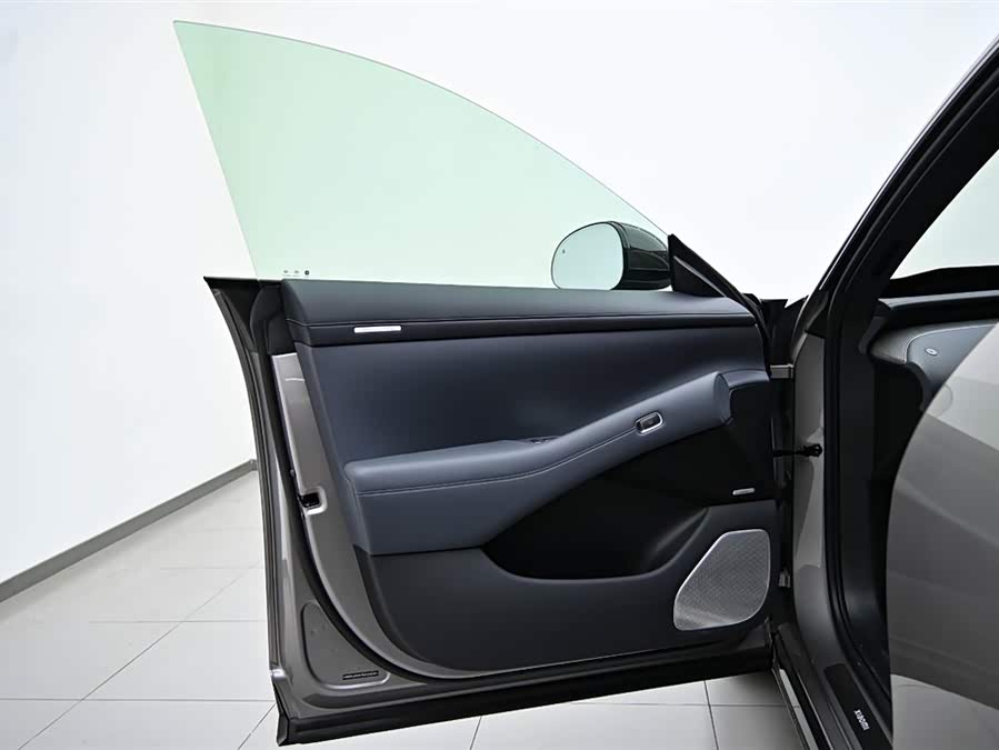 MI YU7 2025 image de voiture #21