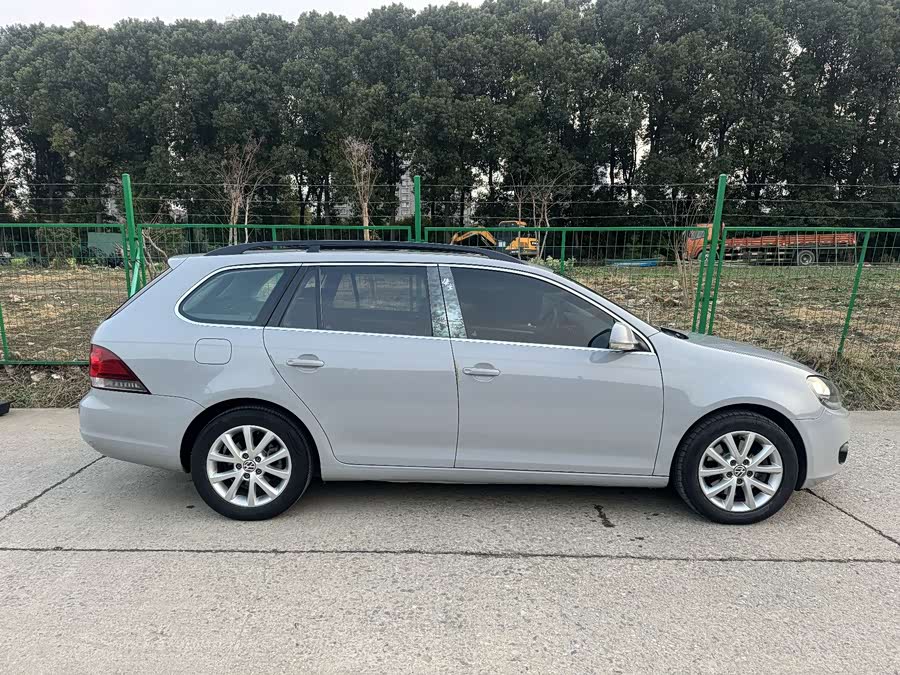 Volkswagen Golf (Imported) 2011 immagine di auto #21