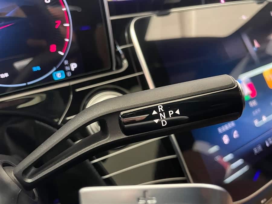 Mercedes-Benz E Class 2024 car image #21