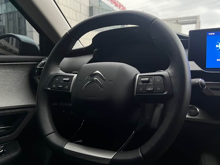 Citroen C5 X 2024 car image #21