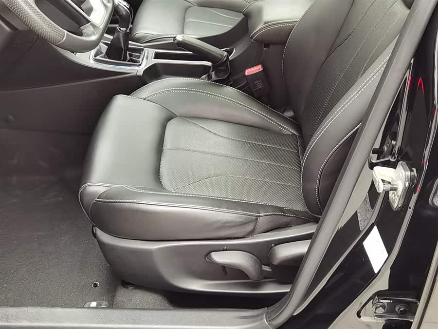 GEELY Emgrand 2017 car image #21