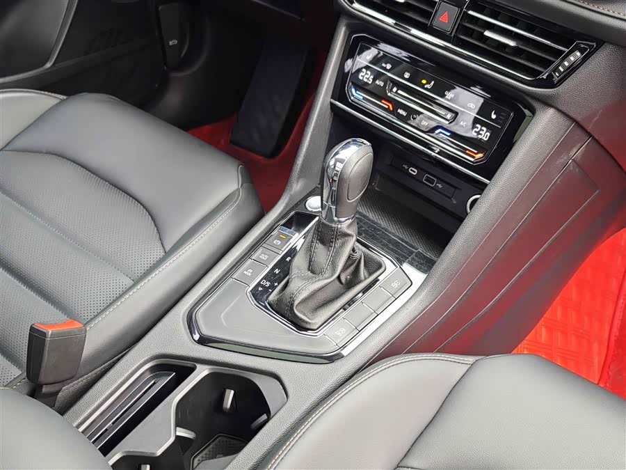 Volkswagen Tharu 2020 car image #21