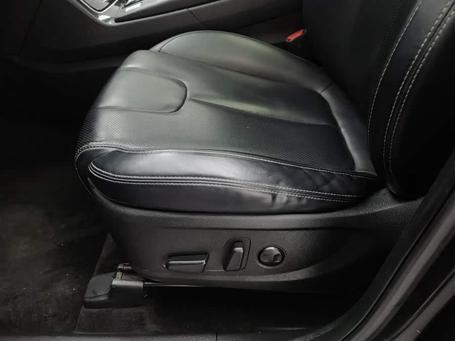 Hyundai Santa Fe 2021 imagen de coche #21