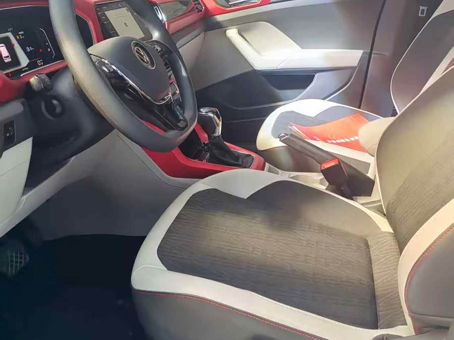 Volkswagen T-Cross 2023 car image #21