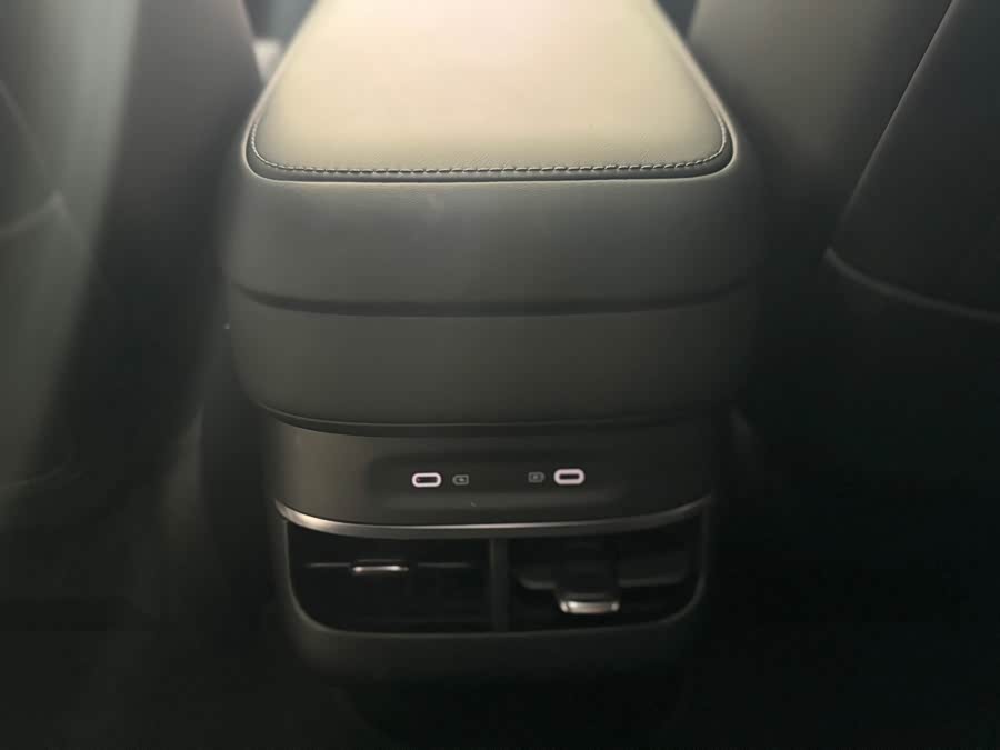 极氪 极氪007 2024 汽车图片 #21