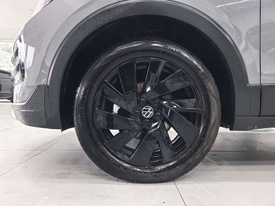 Volkswagen Tharu 2025 car image #21