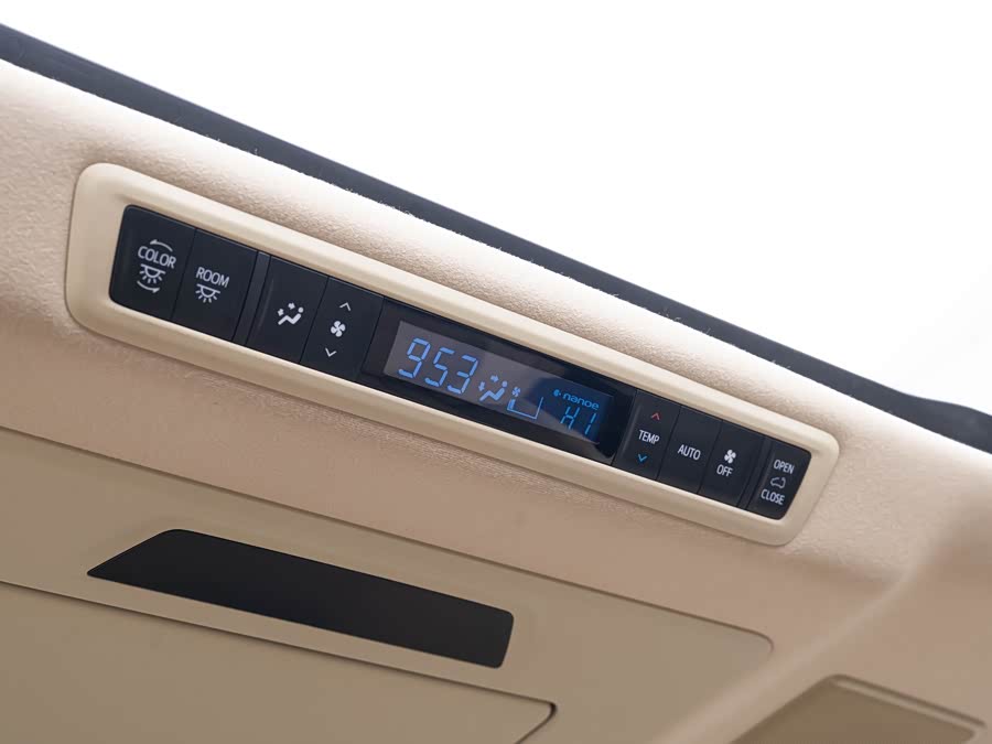 Toyota Alphard 2019 car image #21