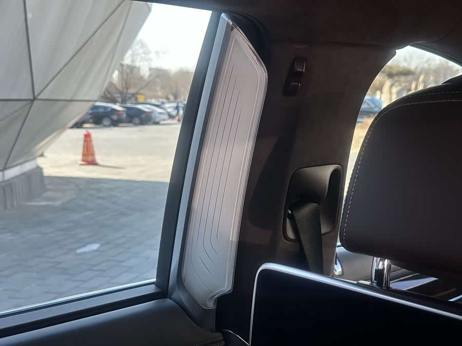 BMW 7 Series 2016 car image #21