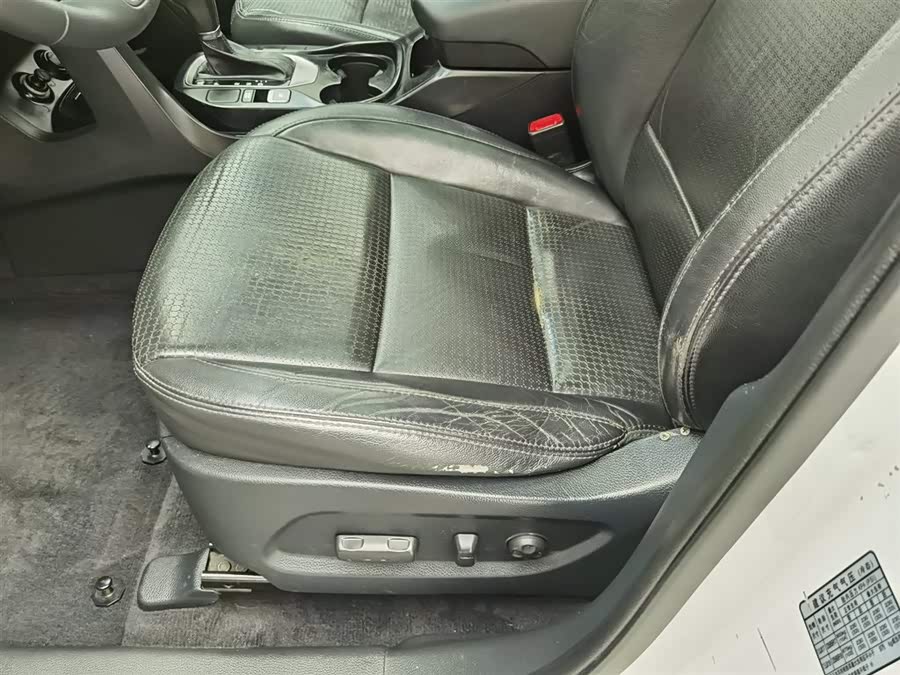 Hyundai Santa Fe 2014 car image #21