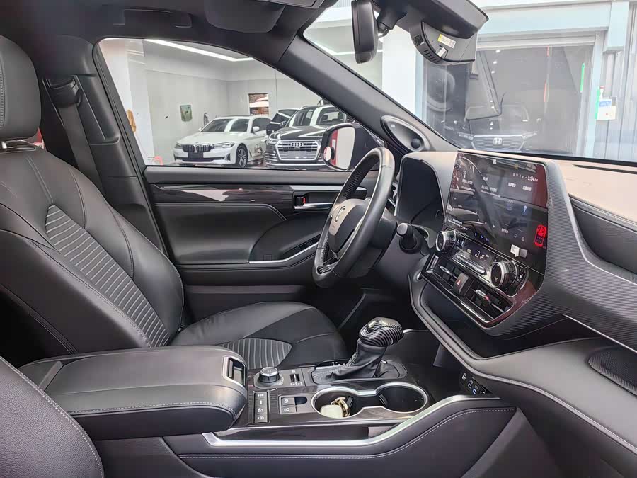 Toyota Crown Kluger 2022 car image #21