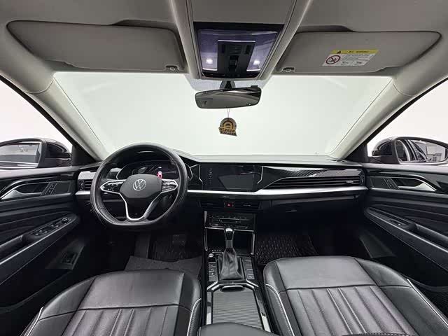 Volkswagen Passat 2023 imagen de coche #21