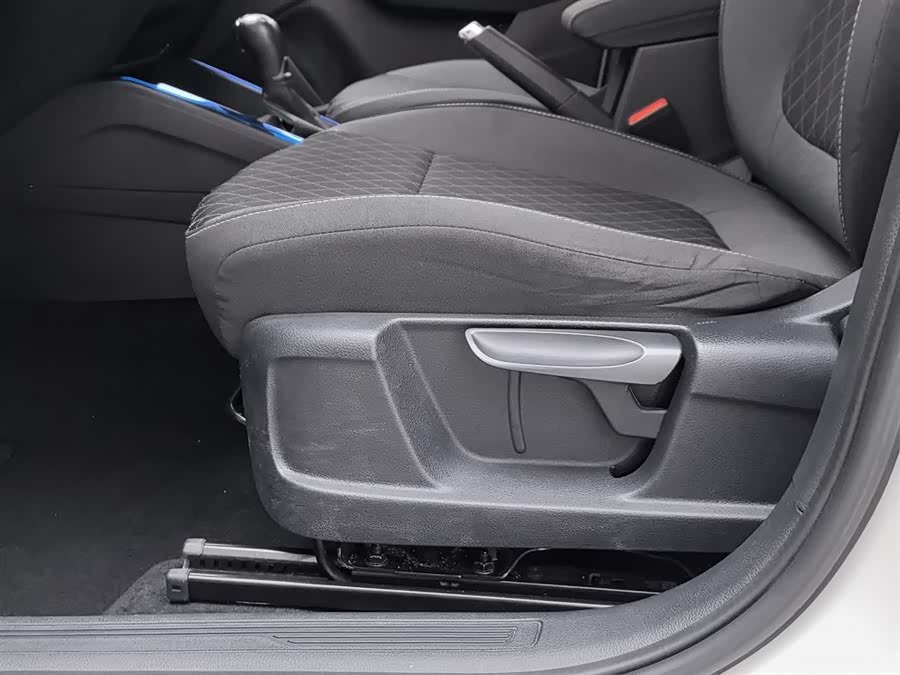 Skoda Kamiq 2020 изображение автомобиля #21