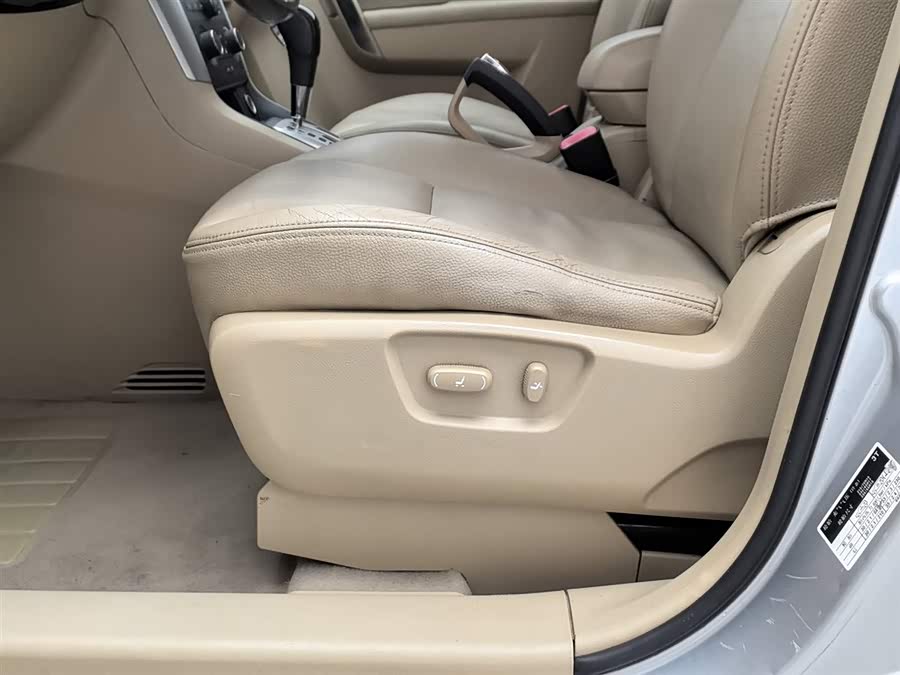 Chevrolet Captiva (Imported) 2010 car image #21