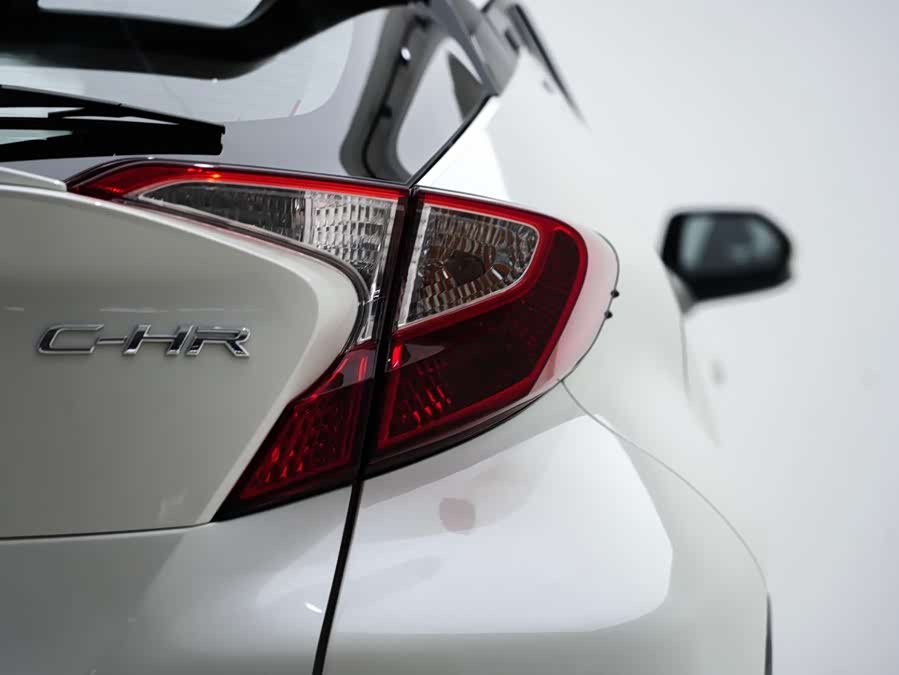 Toyota C-HR 2021 immagine di auto #21