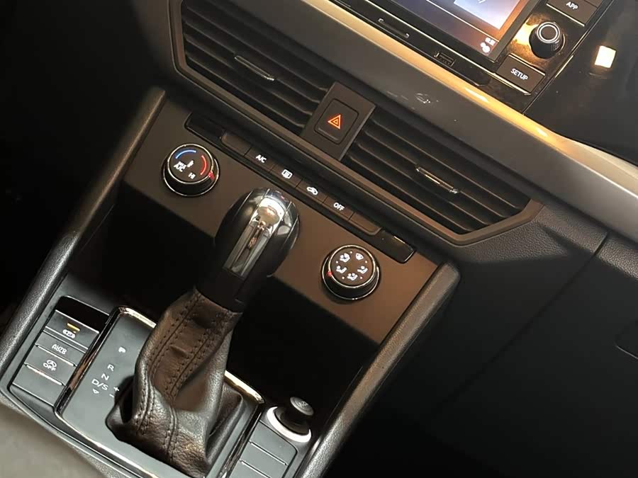 Volkswagen Bora 2020 immagine di auto #21