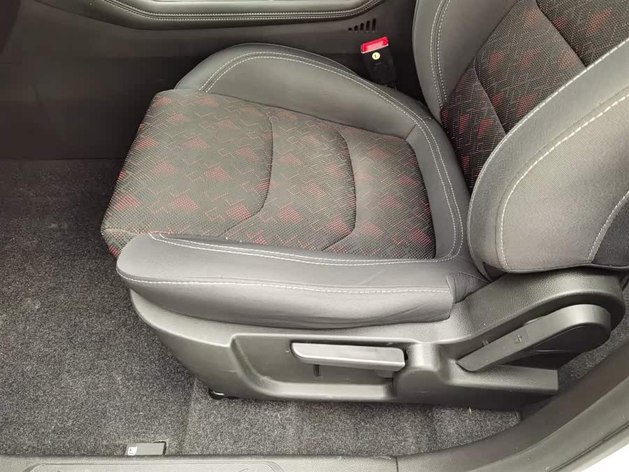 Jetour X70 2020 car image #21