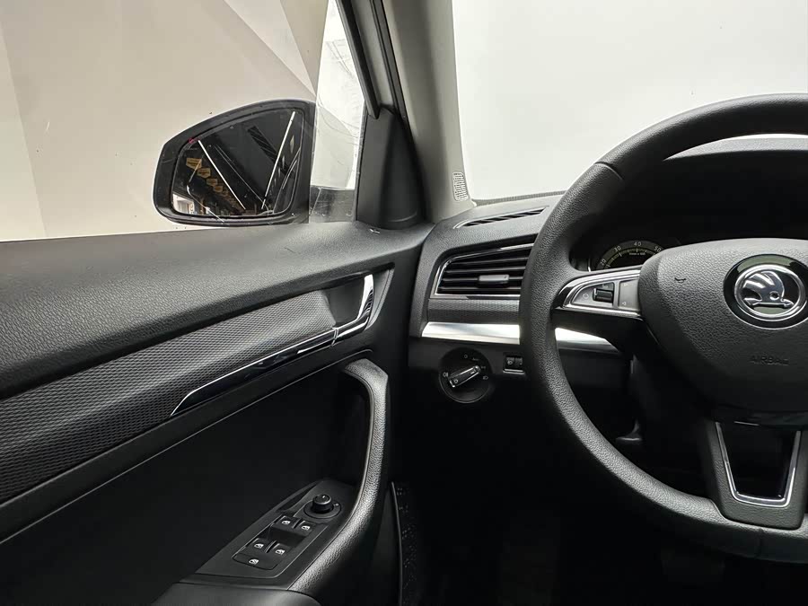 Skoda Kamiq 2018 #21 Skoda Kamiq 2018 car image #21