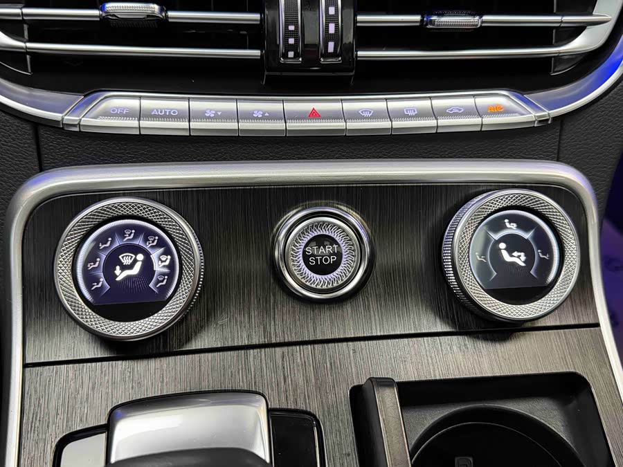 HongQi H9 2022 car image #21