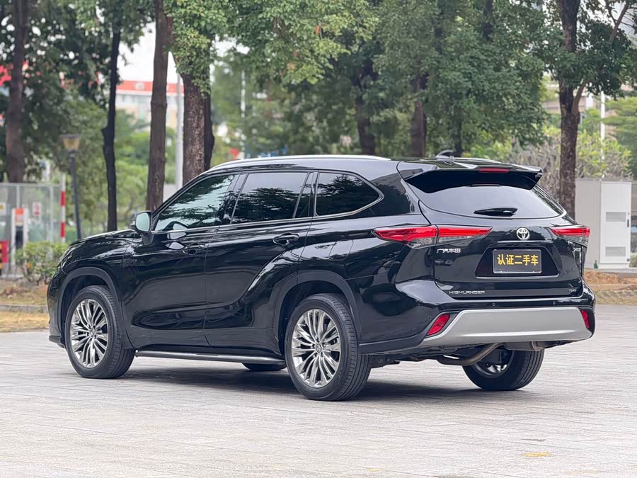 Toyota Highlander 2023 car image #21
