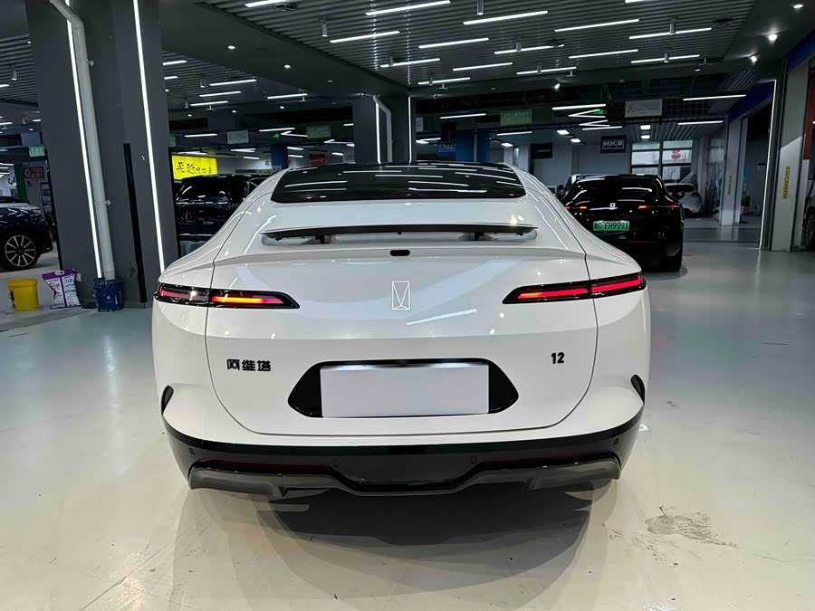 Avatr 12 2025 car image #21