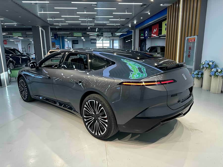 Avatr 12 2024 car image #21