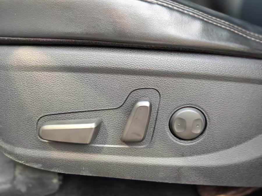 Hyundai Santa Fe 2020 immagine di auto #21