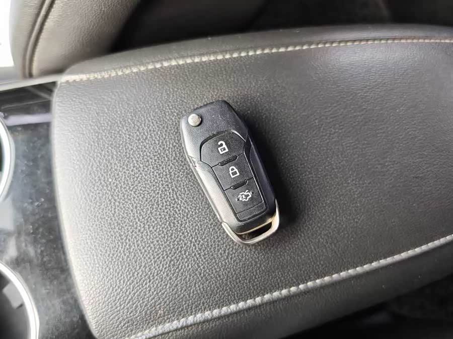 Ford Mondeo 2016 صورة سيارة #21