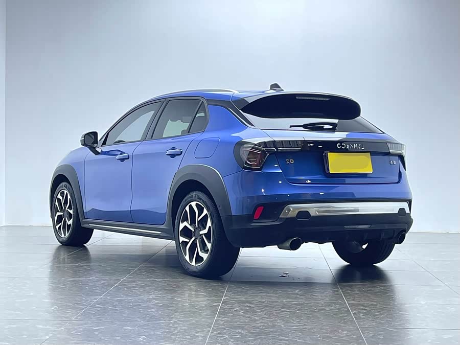 Lynk & Co 02 2018 #21 Lynk & Co 02 2018 car image #21