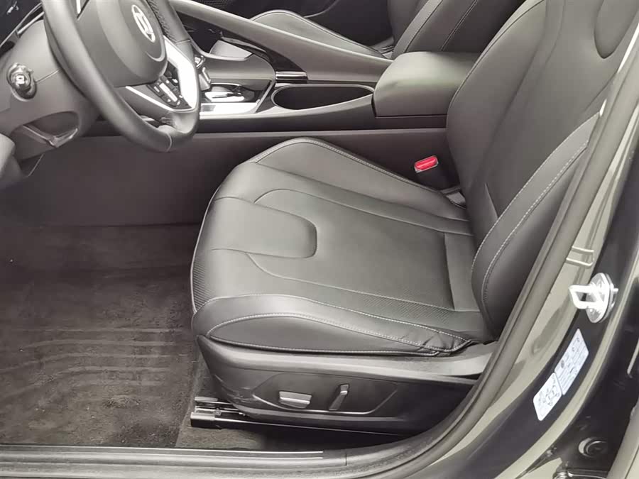 Hyundai Elantra 2023 immagine di auto #21