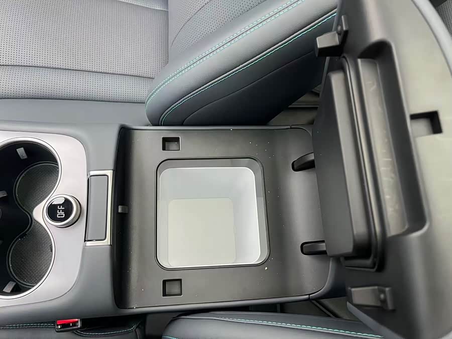 BYD Sea Lion 07 DM-i 2025 image de voiture #21