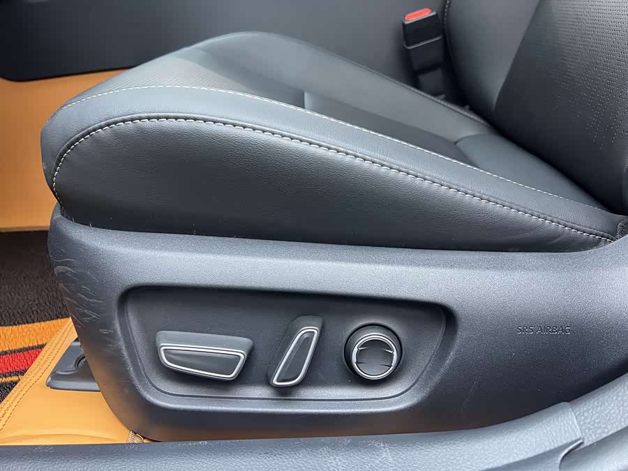 Toyota Camry 2025 car image #21