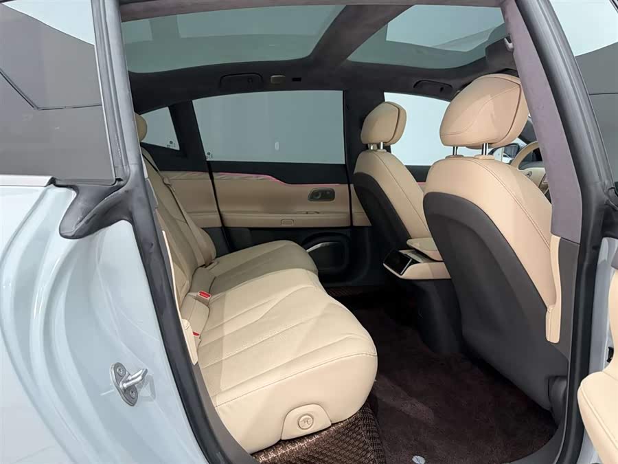 蔚来 蔚来ET7 2022 汽车图片 #21