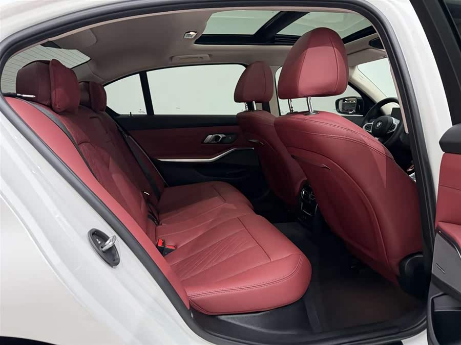 BMW 3 Series 2024 #21 BMW 3 Series 2024 car image #21