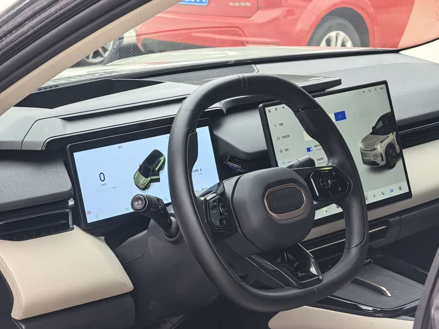 Lynk & Co 08 EM-P 2023 car image #21