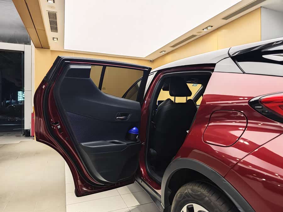 Toyota Izoa 2018 car image #21