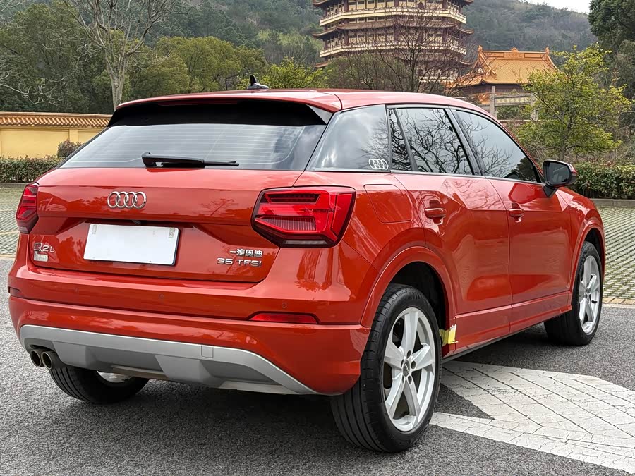 Audi Q2L 2019 imagen de coche #21