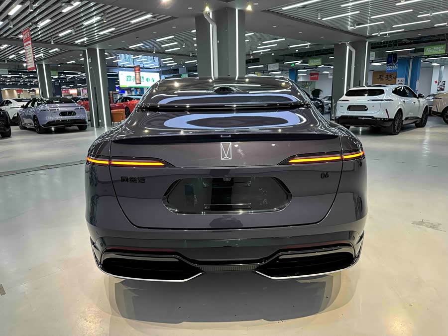 Avatr 06 2025 car image #21