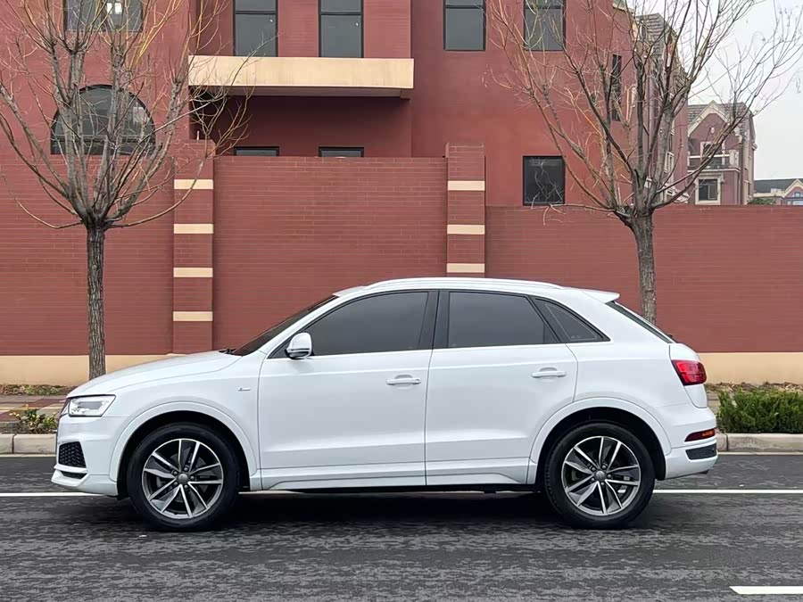 Audi Q3 2018 #21 Audi Q3 2018 car image #21